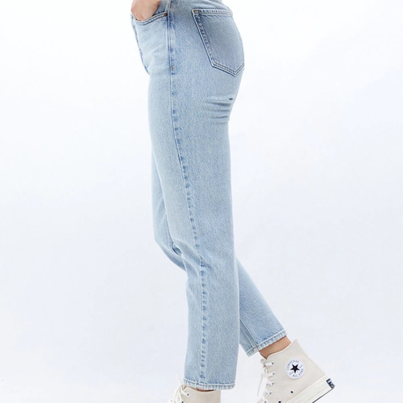I ACCEPT OFFERS! Pacsun Ultra High Rise Slim. Light Wash. MOM Jeans. - Picture 4 of 5